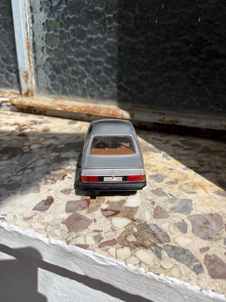 Coche Mercedes Plata
