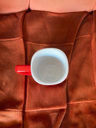 Taza Nescafé Roja