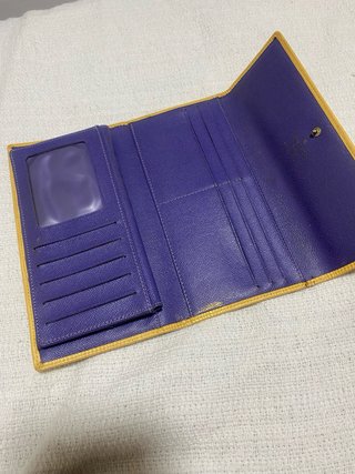 Cartera Louis Vuitton Amarilla Dorada