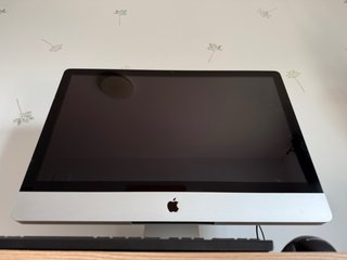 iMac 27 rápido. SSD + HDD, mando, teclado y ratón.