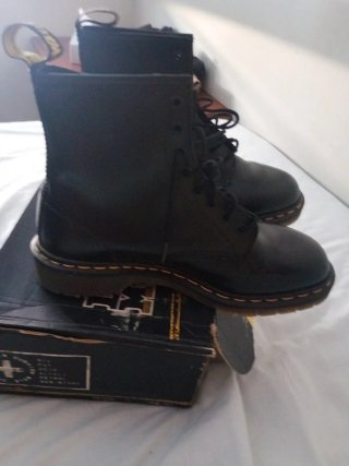 Botas Dr. Martens Negras Talla 44 made. In england