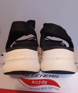 Sandalias Skechers Mujer Negro/Blanco