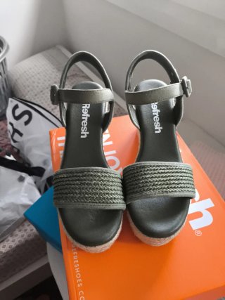 Sandalias cuña Refresh Talla 37 Verde Oliva