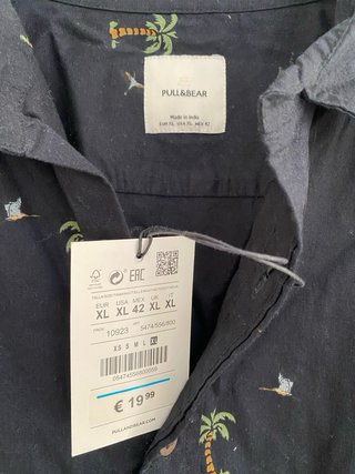 Camisa Pull & Bear Negra Manga Corta