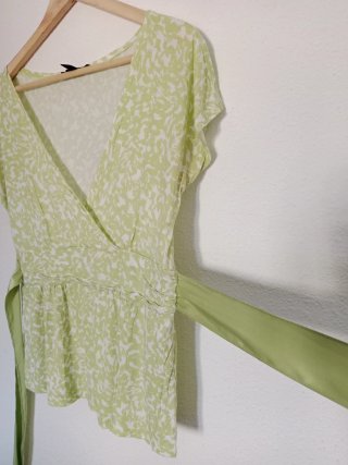 Express Blusa Verde Talla M Lazos
