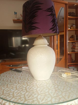 Lámpara sobremesa jarrón cerámica morado