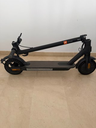 Patinete Eléctrico Xiaomi + Cargador