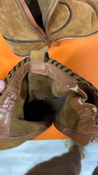 Botines de ante marrones