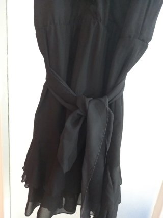 Vestito H&M nero con volant