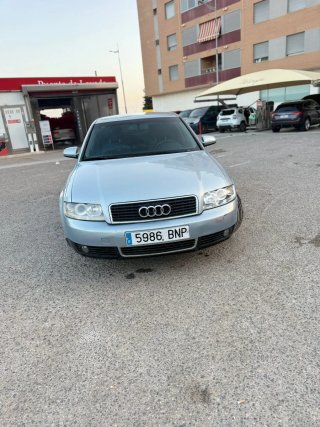 Audi A4 Sedán Gris