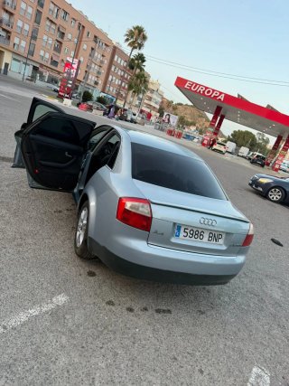 Audi A4 Sedán Gris