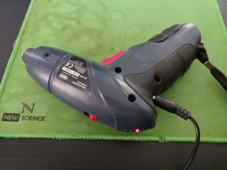 Atornillador eléctrico con cargador