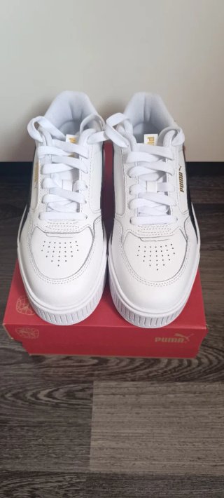 Zapatillas Puma Blancas y Negras