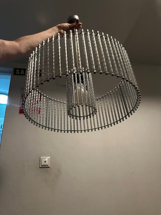 Lámpara colgante de metal plateado