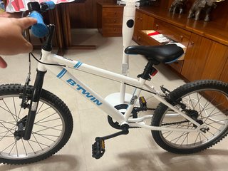 Bicicleta infantil Btwin blanca