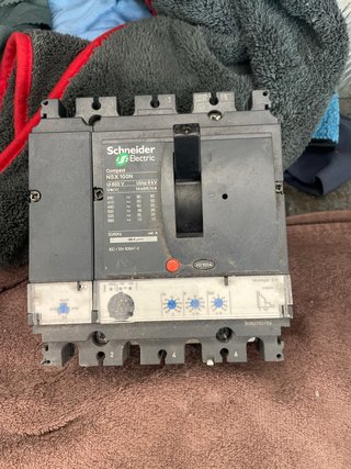 Interruptor Automático Schneider Compact NSX100N