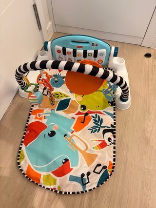 Piano Fisher-Price para bebé