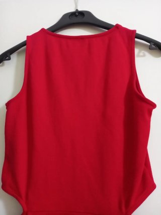 Vestito rosso Pimkie con spacchi laterali