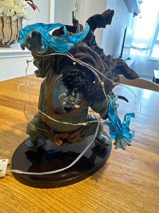 Figura Jinbe One Piece