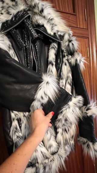 Chaqueta H&M Pelo y piel Negra y Blanca