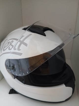 Casco de moto blanco integral