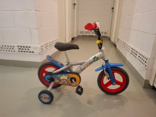 Bicicleta infantil SuperThings 14 con ruedines