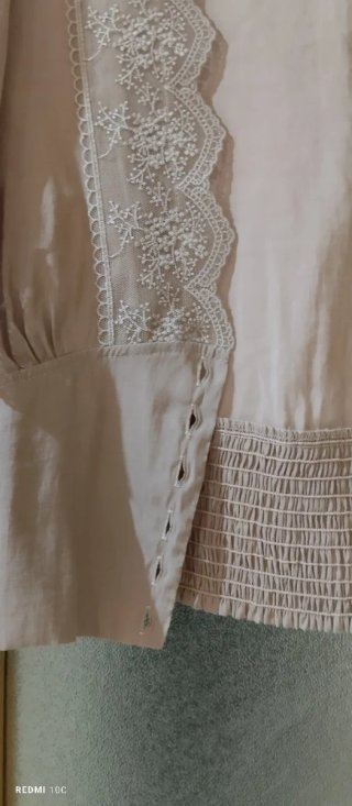 Blusa Zara rosa palo con encaje