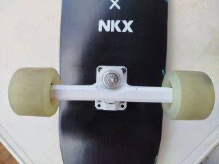 Pack Surfskate NKX: Tabla, Casco y Protecciones