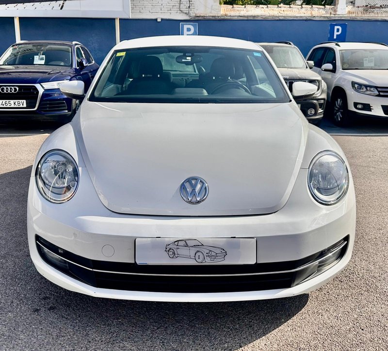 Volkswagen Beetle 2.0 TDI Design 2013, foto 2