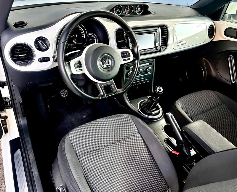 Volkswagen Beetle 2.0 TDI Design 2013, foto 8