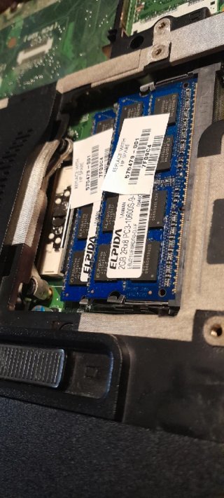 Ordenador portátil para piezas