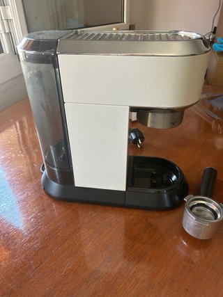 Cafetera DeLonghi Dedica por piezas