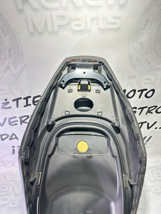 Asiento Piaggio X Evo