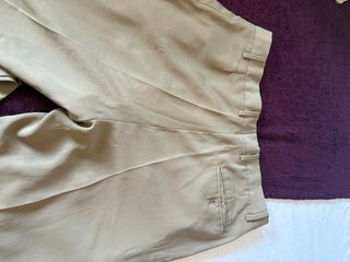 Pantalón de traje beige
