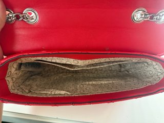 Bolso Guess Acolchado Rojo
