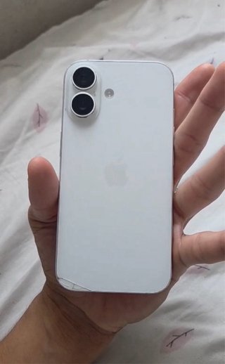 iPhone 16 Plata