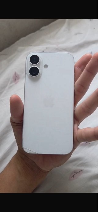 iPhone 16 Plata
