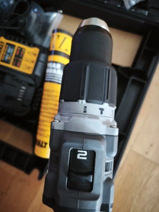 Taladro percutor Dewalt Mclaren