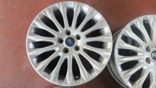 Llantas Ford Focus 17