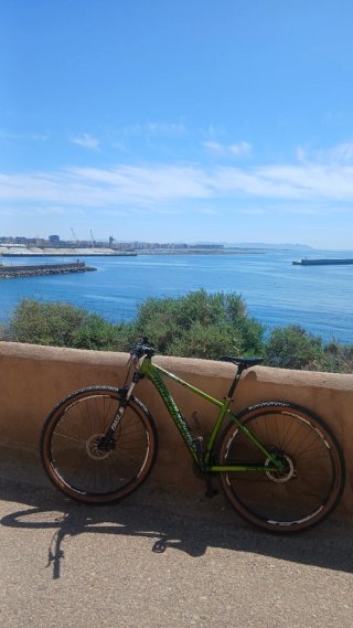 Vendo bicicleta montaña ( Mondraker Phase )