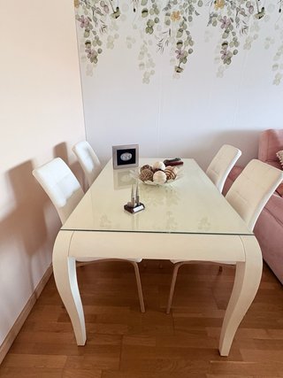 Mesa comedor isabelina. Madera maciza