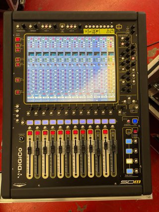 Mesa de Sonido Digico SD11i y Waves