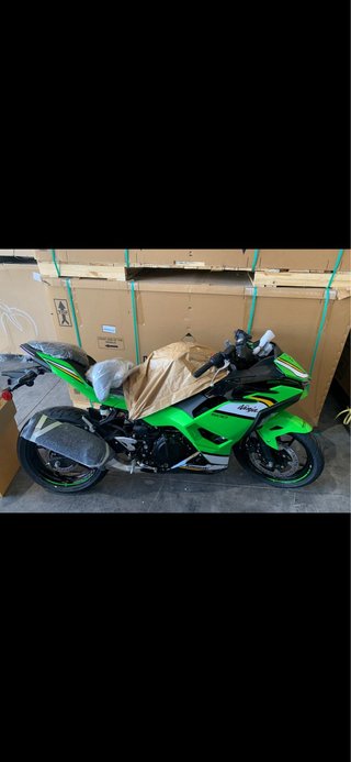 Kawasaki Ninja 500 SE 2025