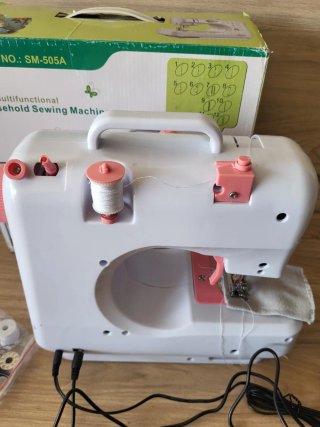 Máquina de Coser Portátil SM-505A