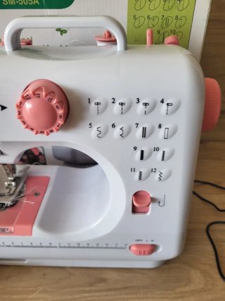 Máquina de Coser Portátil SM-505A