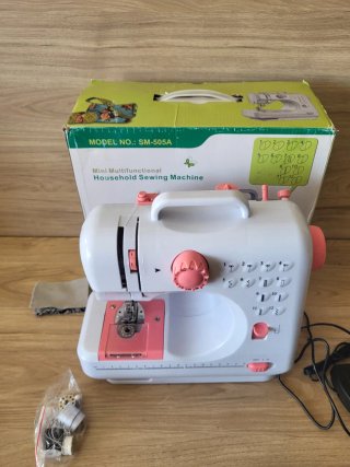 Máquina de Coser Portátil SM-505A