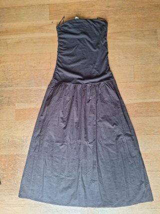 Vestido palabra de honor negro fruncido