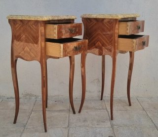 Comodini antichi in legno e marmo