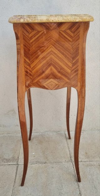Comodini antichi in legno e marmo