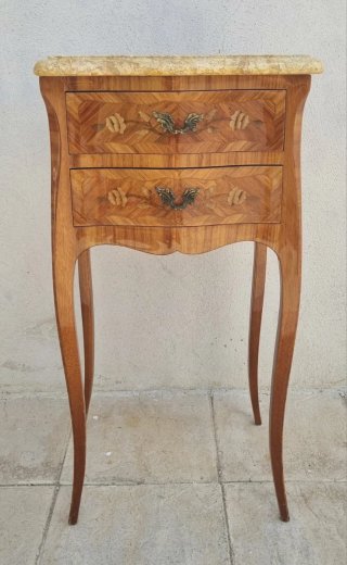 Comodini antichi in legno e marmo